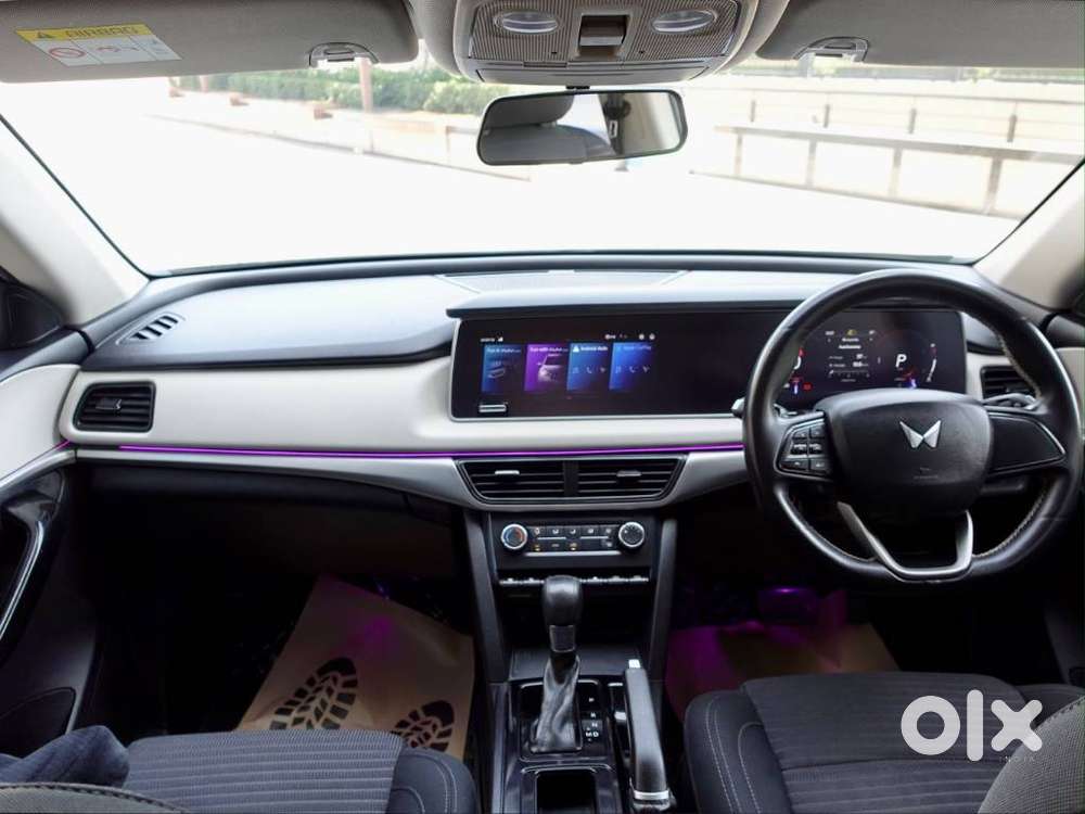 Mahindra Xuv700 2.2 Ax 3 Diesel At 5 Str, 2022, Diesel