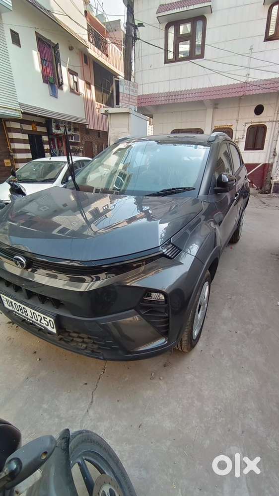 Tata Nexon Pure +