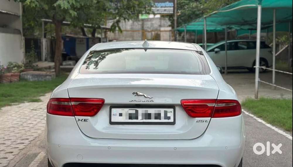 Jaguar Xe Portfolio, 2018, Petrol