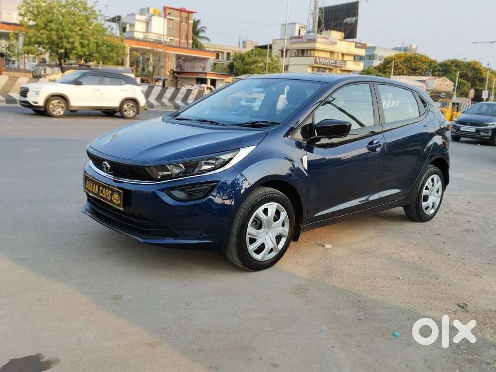 Tata Altroz Xm Plus (s), 2025, Petrol