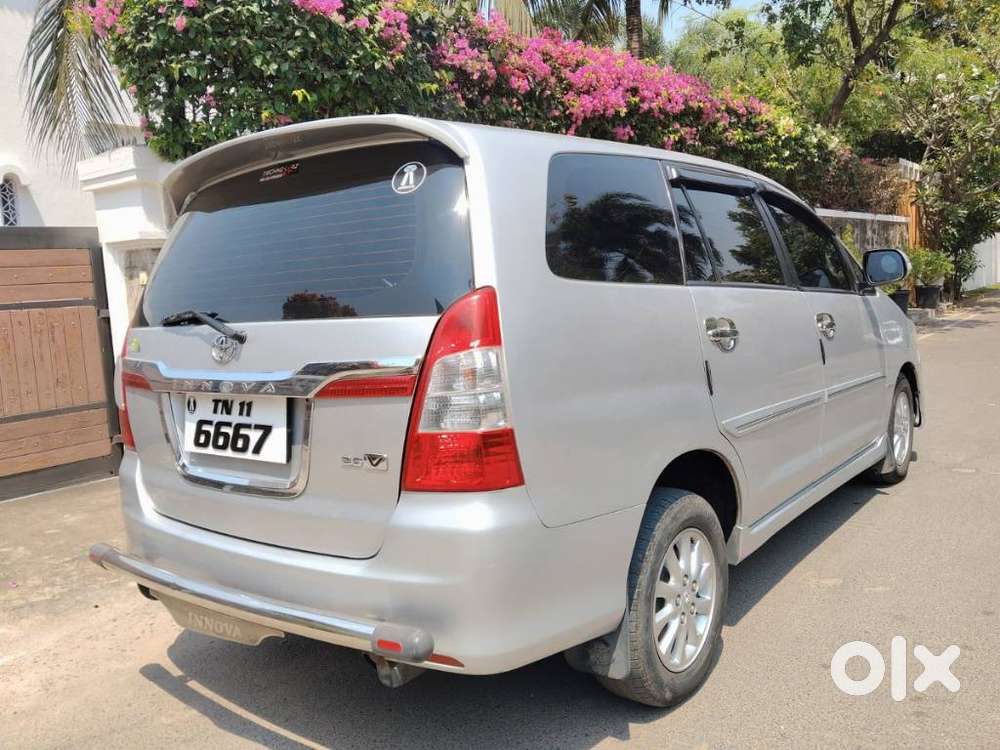 Toyota Innova 2.5 Vx 8 Seater Bs Iv, 2012, Diesel