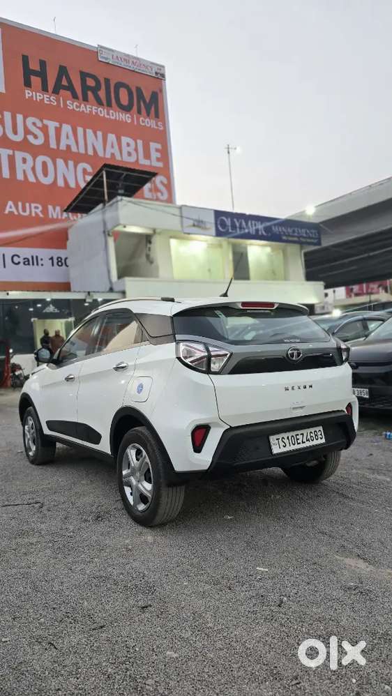 Tata Nexon Xm (s) 2021 Petrol  85k Km  Strong Build Suv  Negotiable