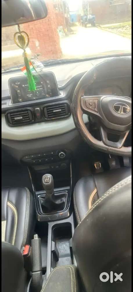 Tata Punch 2025 Cng & Hybrids 14000 Km Driven
