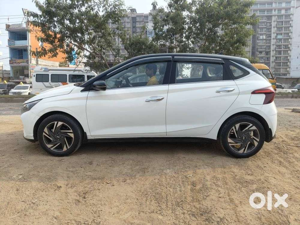 Hyundai New I20 1.2 Asta (o) Ivt, 2021, Petrol
