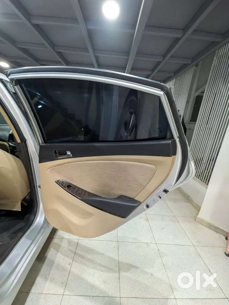Ka22 Selling Verna Next To Showroom Condition