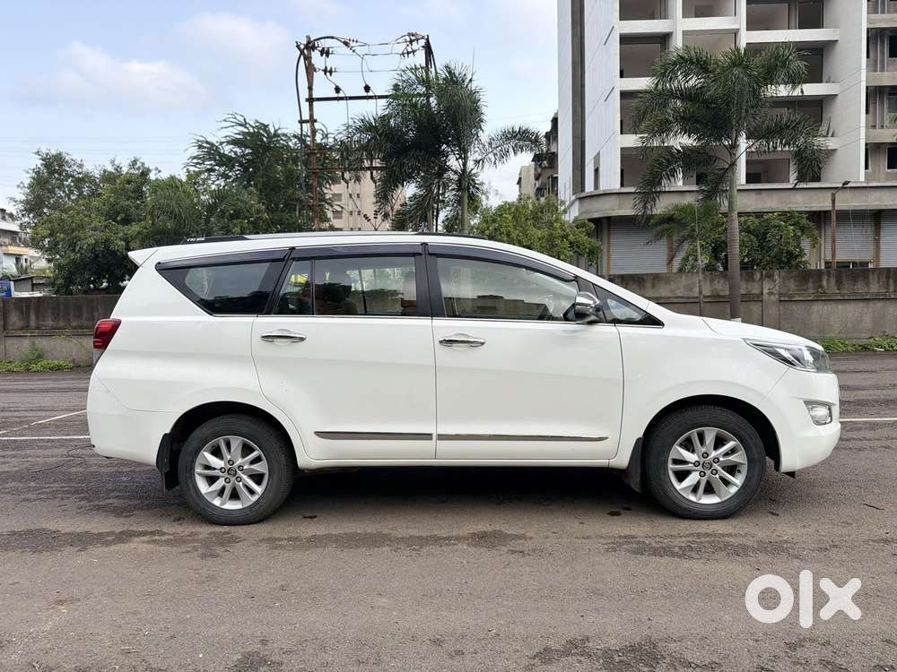 Toyota Innova Crysta 2.4 G Mt 8s, 2018, Diesel