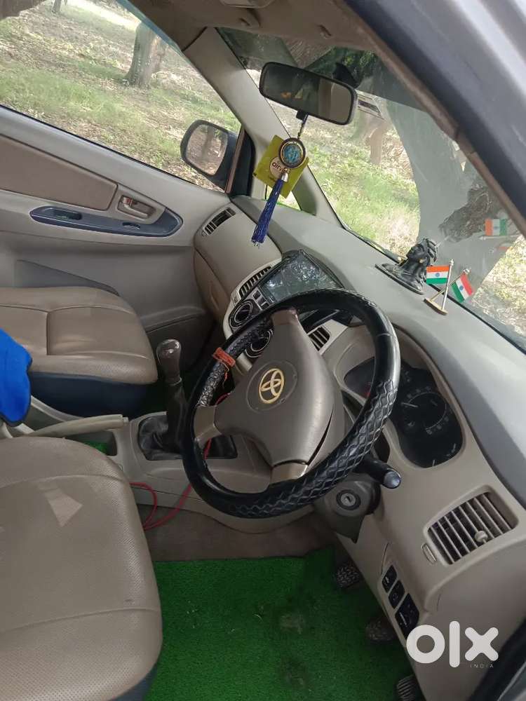Toyota Innova 2010 Diesel Well Maintained