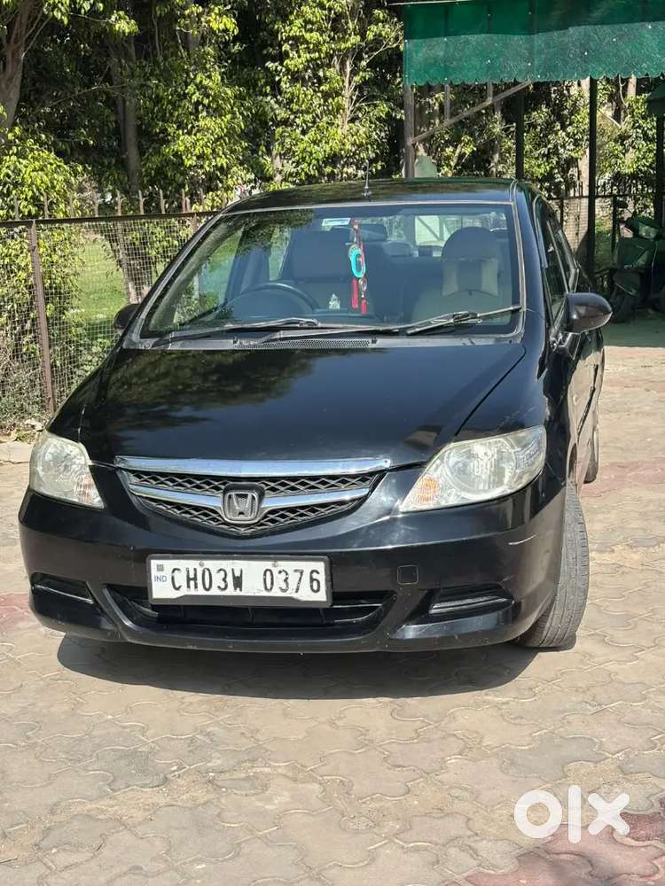 Honda City Zx 2006 Cng & Petrol Well Maintained