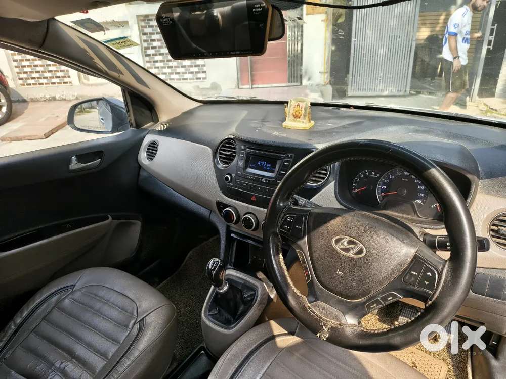 Hyundai Xcent 2015
