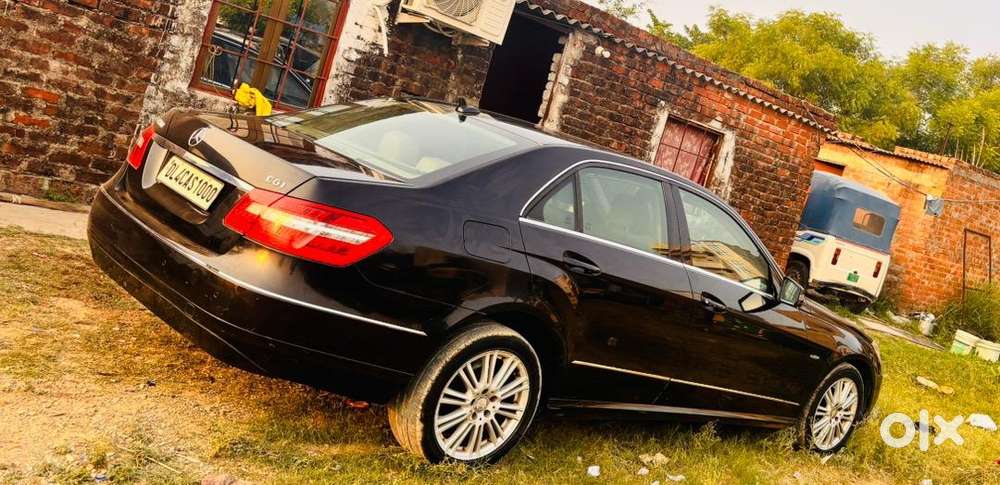 Mercedes-benz Luxury 2012 Car