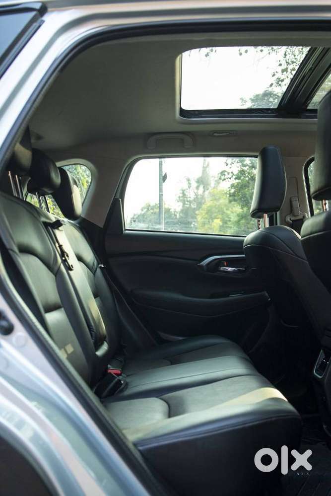 Toyota Urban Cruiser Hyryder, 2023, Petrol