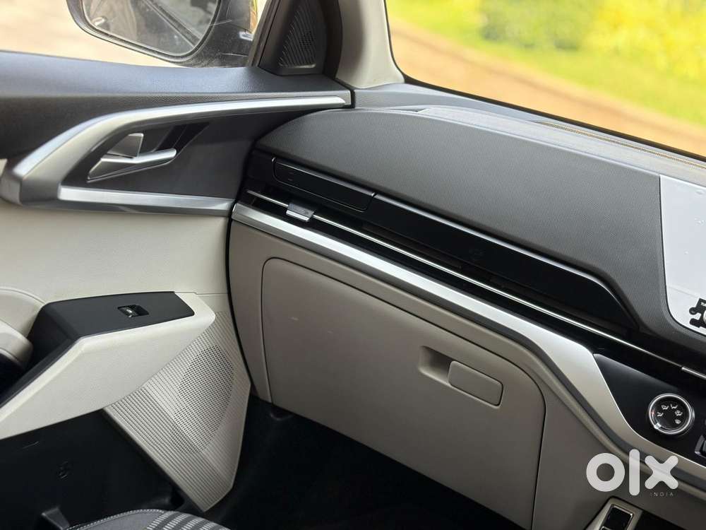 Kia Carens 1.4 Prestige Turbo 7 Str, 2023, Petrol