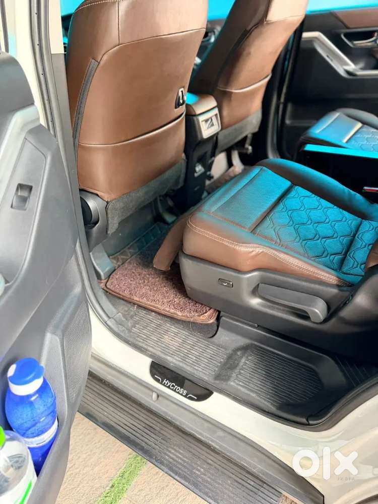 Toyota Innova Hycross 2023