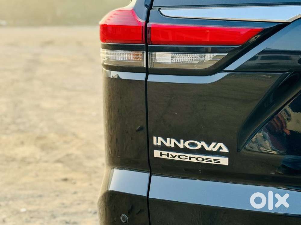 Toyota Innova Hycross 2.0 Zx (o) Hybrid 7 Str, 2024, Petrol