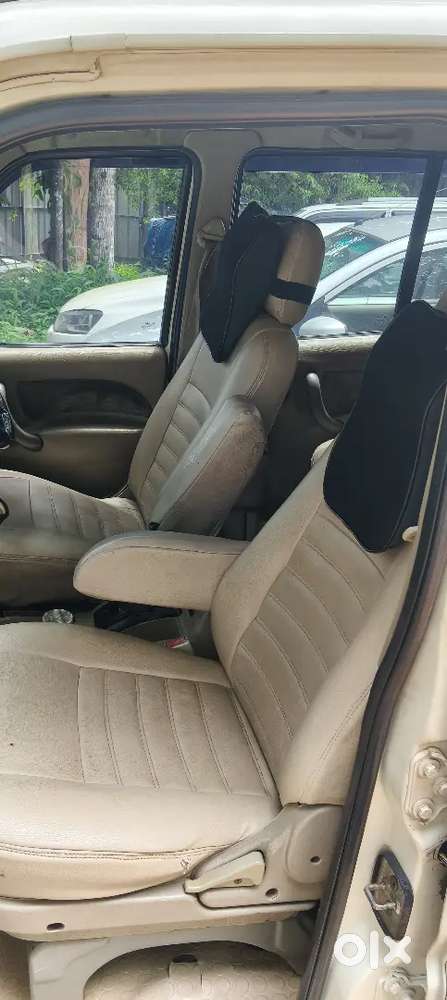 Mahindra Scorpio  2.2 S Mt 2010