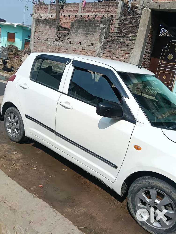 Maruti Suzuki Swift 2005 Petrol