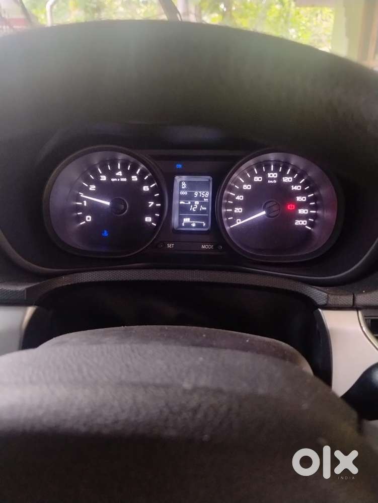 Tata Nexon Petrol 2018
