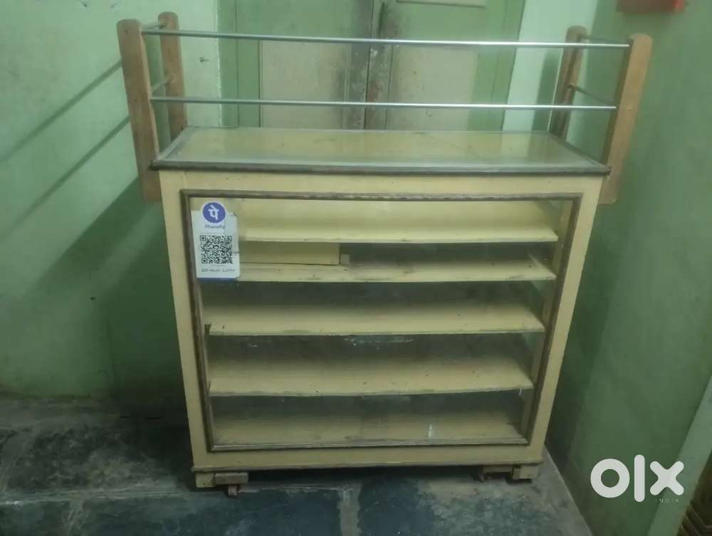 Show case item