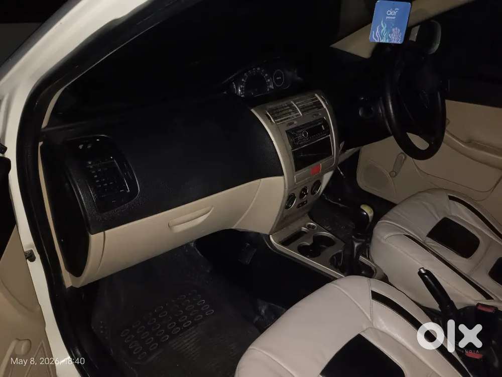 Tata Indica Vista Quadrajet Ls 2013 Model Well Maintained
