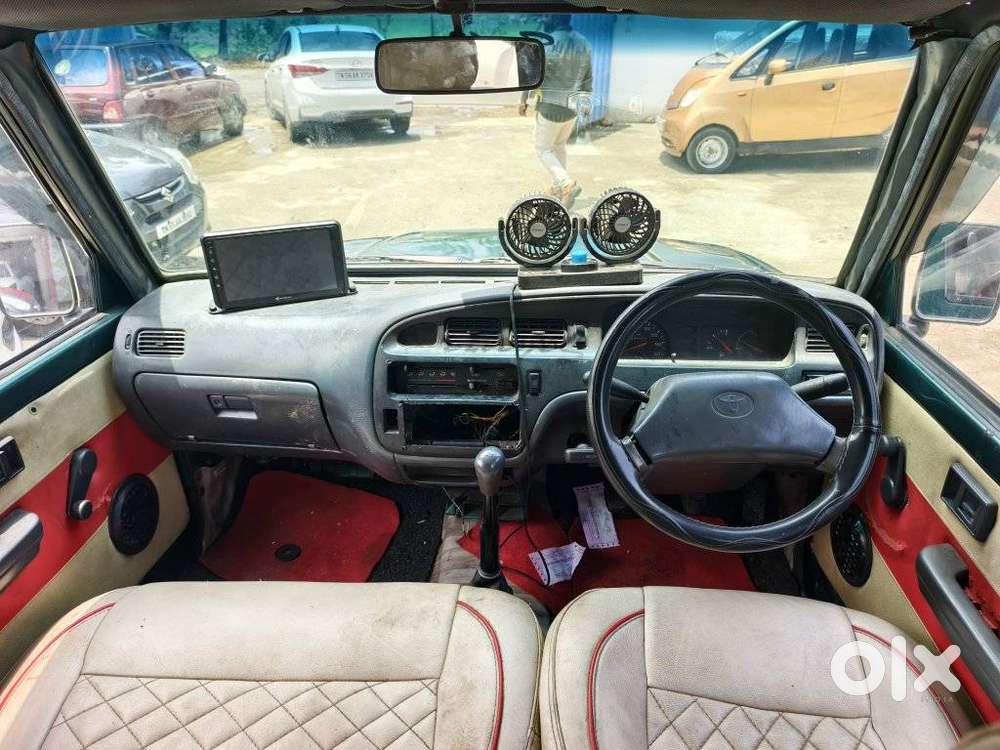 Toyota Qualis Gs 10 Seater, 2001, Diesel