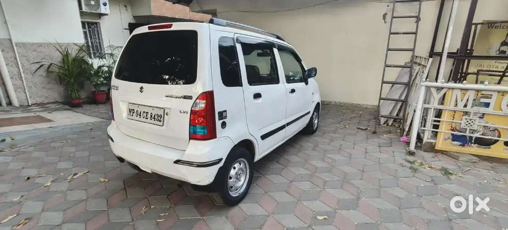 Wagonr Petrol Cng 2010