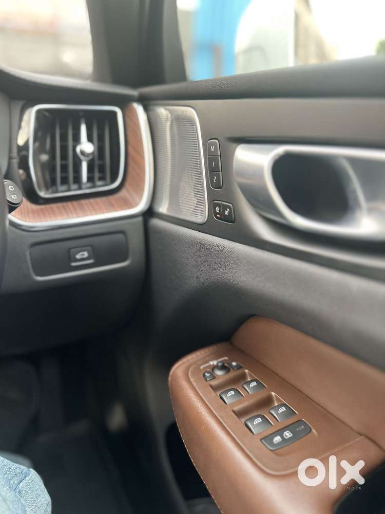 Volvo Xc60 2.0 B5 Ultimate, 2023, Petrol