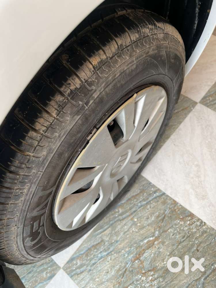 Maruti Suzuki Swift Dzire 2015