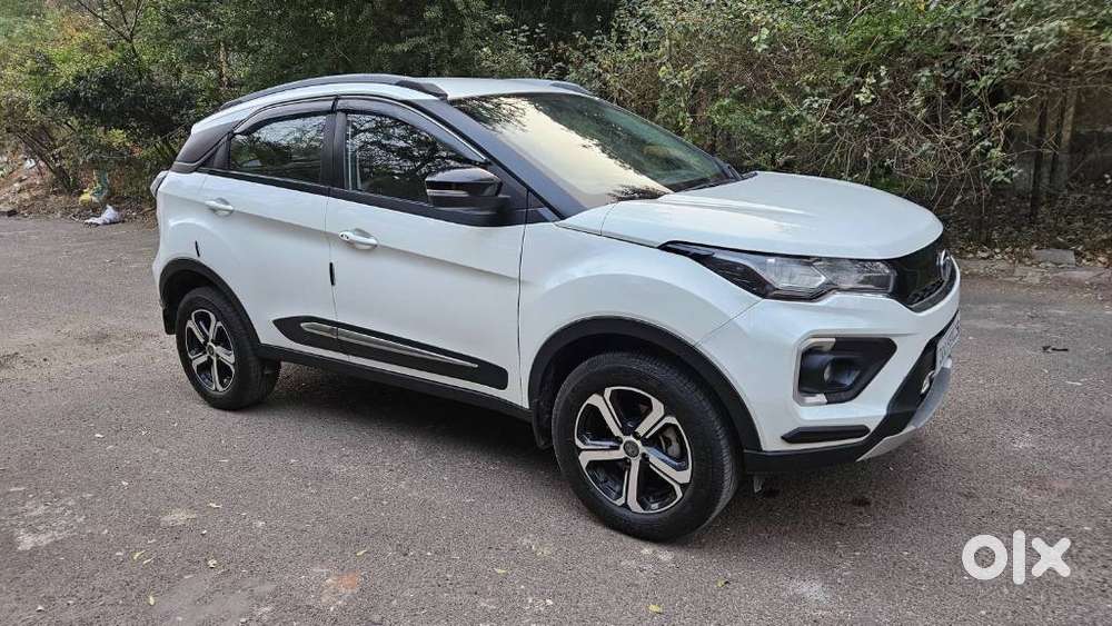Tata Nexon 1.5 Revotorq Xza Plus S Amt, 2023, Petrol