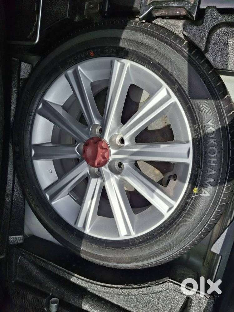 Toyota Camry 2.5 Hybrid, 2015, Petrol