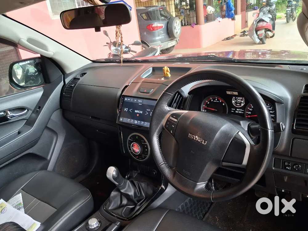 Isuzu V-cross Z 2023