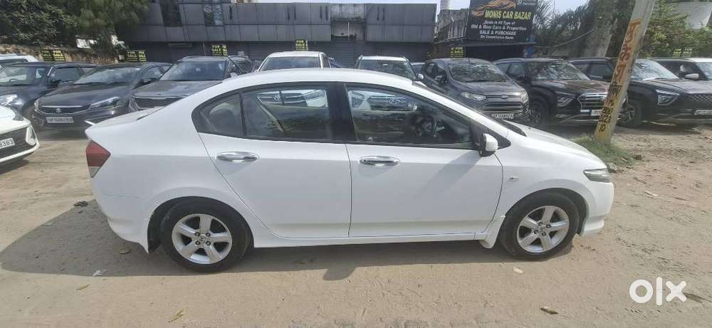 Honda City V Inspire, 2011, Petrol