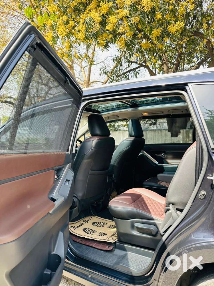 Toyota Innova Hycross 2.0 Vx Hybrid 7 Str, 2025, Petrol