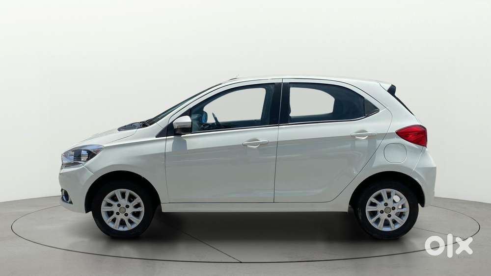 Tata Tiago 1.2 Revotron Xza, 2017, Petrol