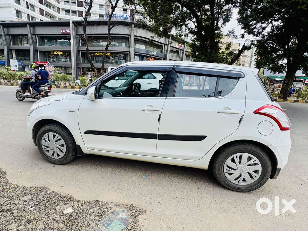 Maruti Suzuki Swift Vxi Optional, 2017, Cng & Hybrids