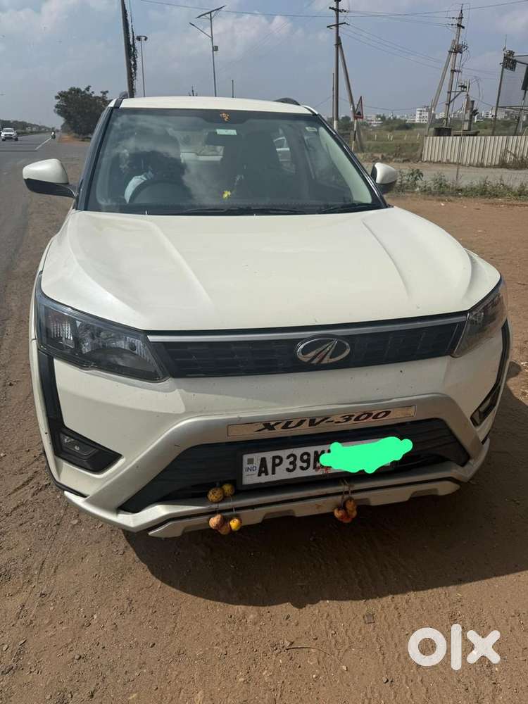 Mahindra Xuv 300 2022 Diesel 45600 Km Driven