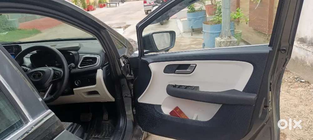 Tata  2025  Model Well Maintained Of Car Is Tata Altroz Xz Lux Dca 1