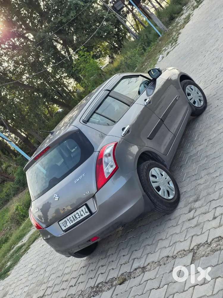 Maruti Suzuki Swift 2012 Cng & Hybrids Well Maintained