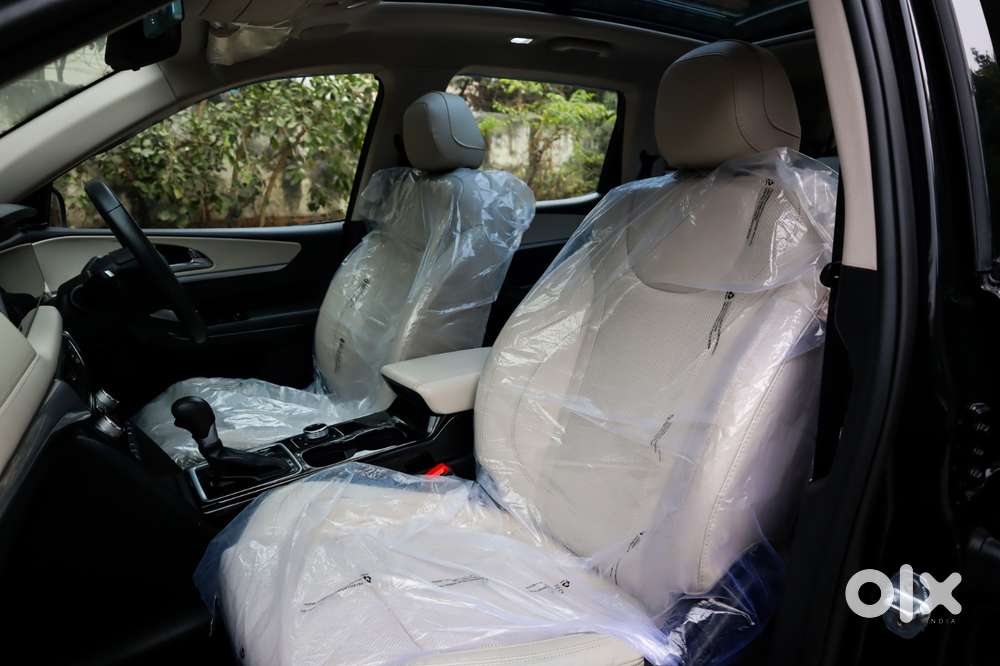 Mahindra Xuv700 2.2 Ax 7 Diesel At Luxury Pack Str, 2024, Diesel