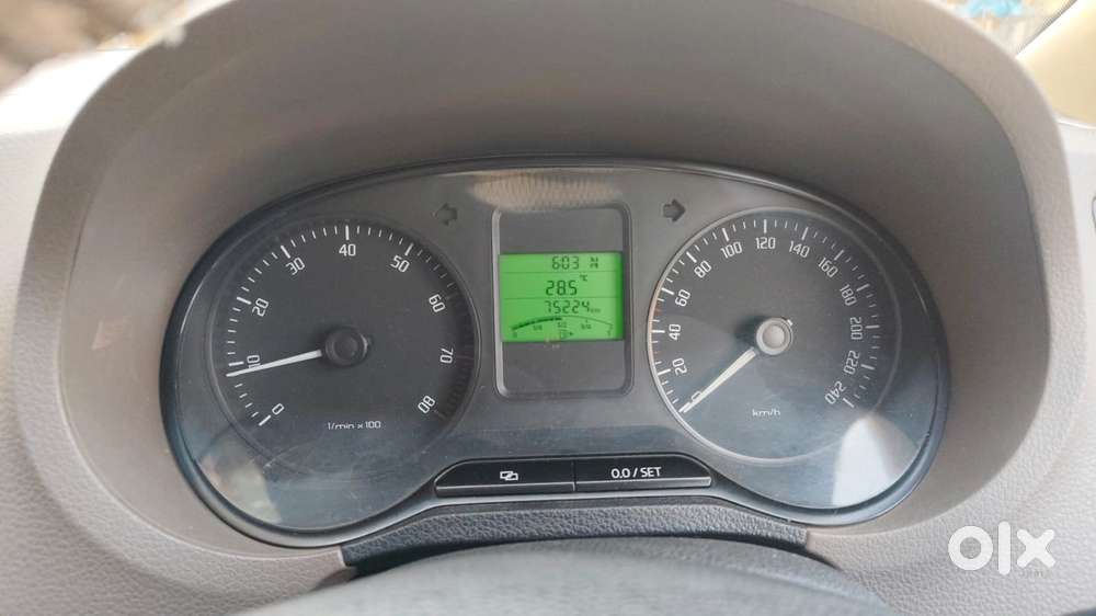 Skoda Rapid 1.0 Ambition Tsi At, 2012