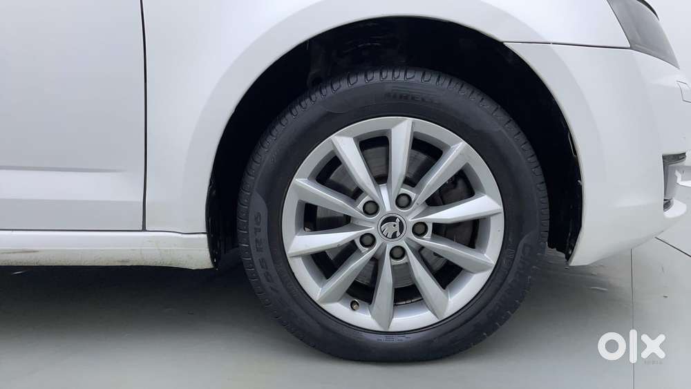 Skoda Octavia 2013-2017 Elegance 1.8 Tsi At, 2016, Petrol