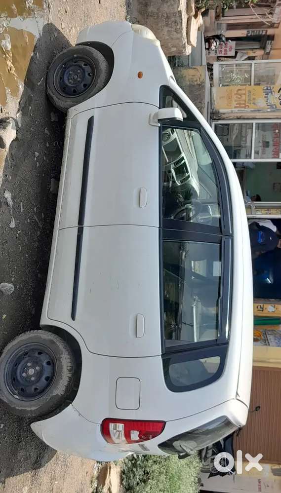 Maruti Suzuki Estilo 2013