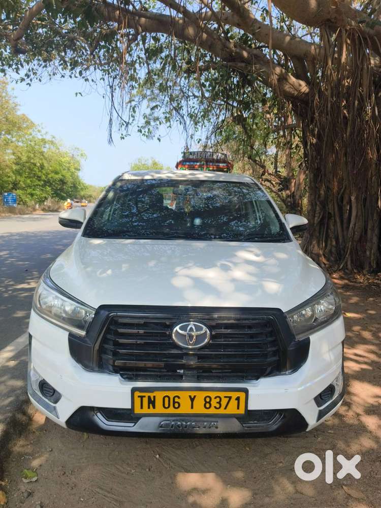I Innova Crysta 2019 Model G Variant