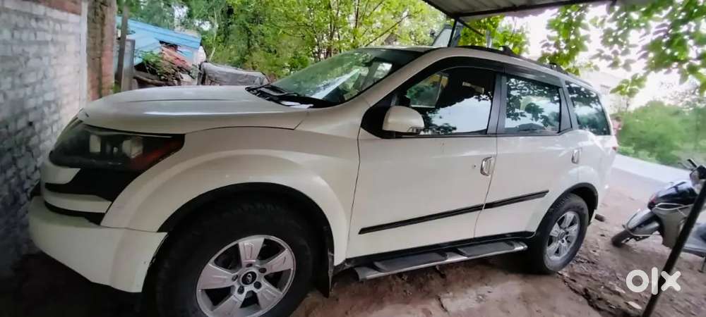 Mahindra Xuv500 2013 Diesel 80000 Km Driven
