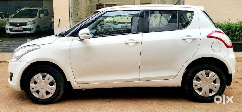 Maruti Suzuki Swift 1.2 Vxi (o), 2012, Petrol