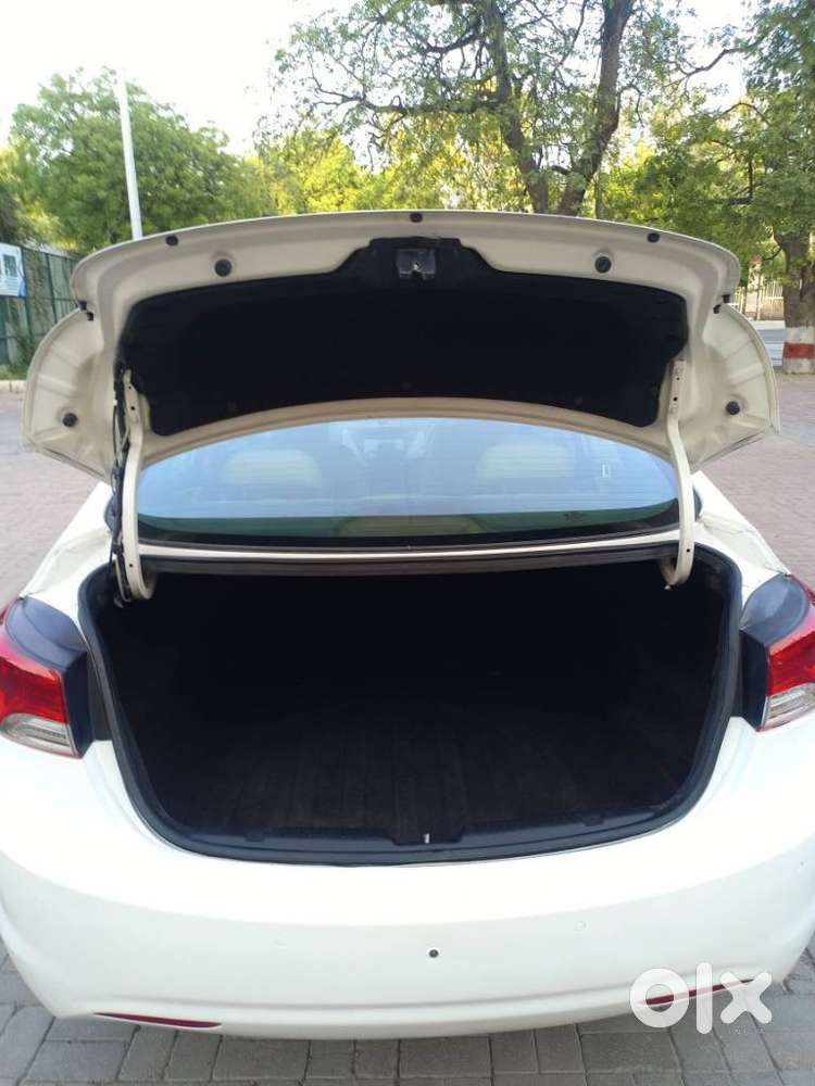 Hyundai Elantra 1.8 Sx Mt, 2012, Petrol