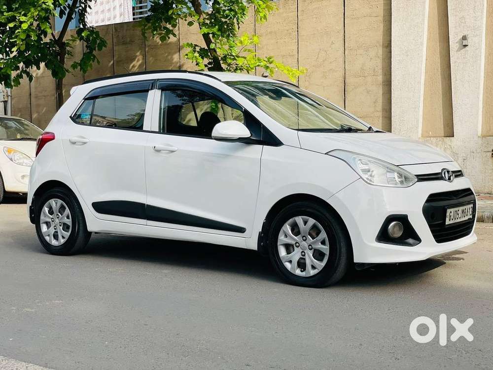 Hyundai Grand I10 2015 Diesel 80000 Km Driven