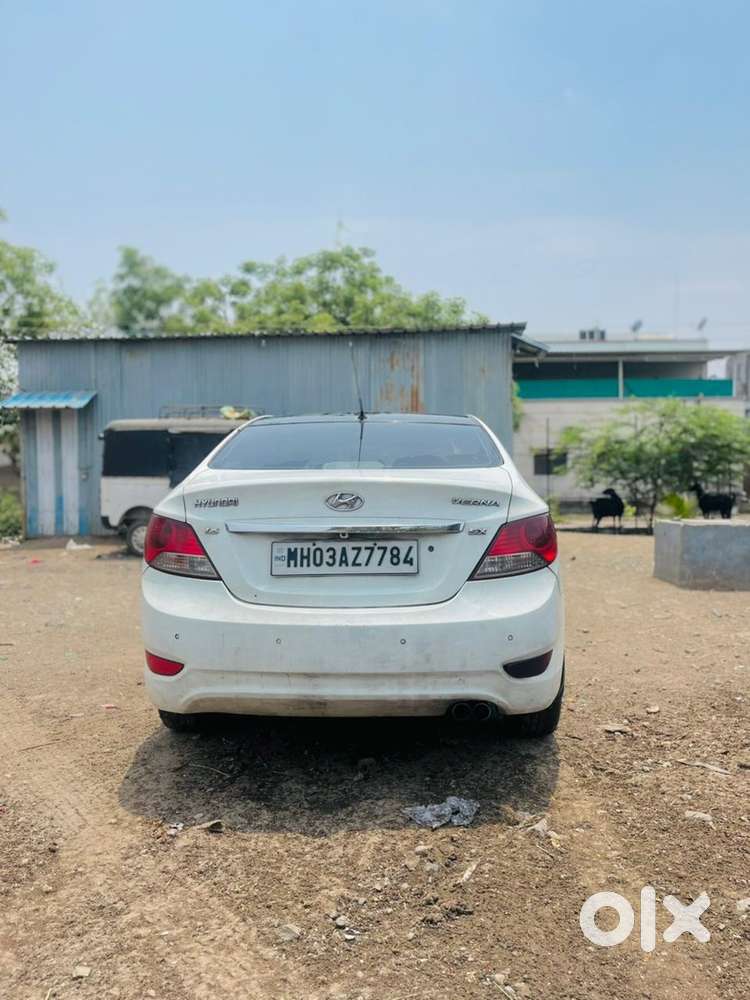 Hyundai Fluidic Verna 2011