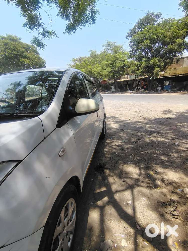 Hyundai Xcent 2017 Diesel Well Maintained
