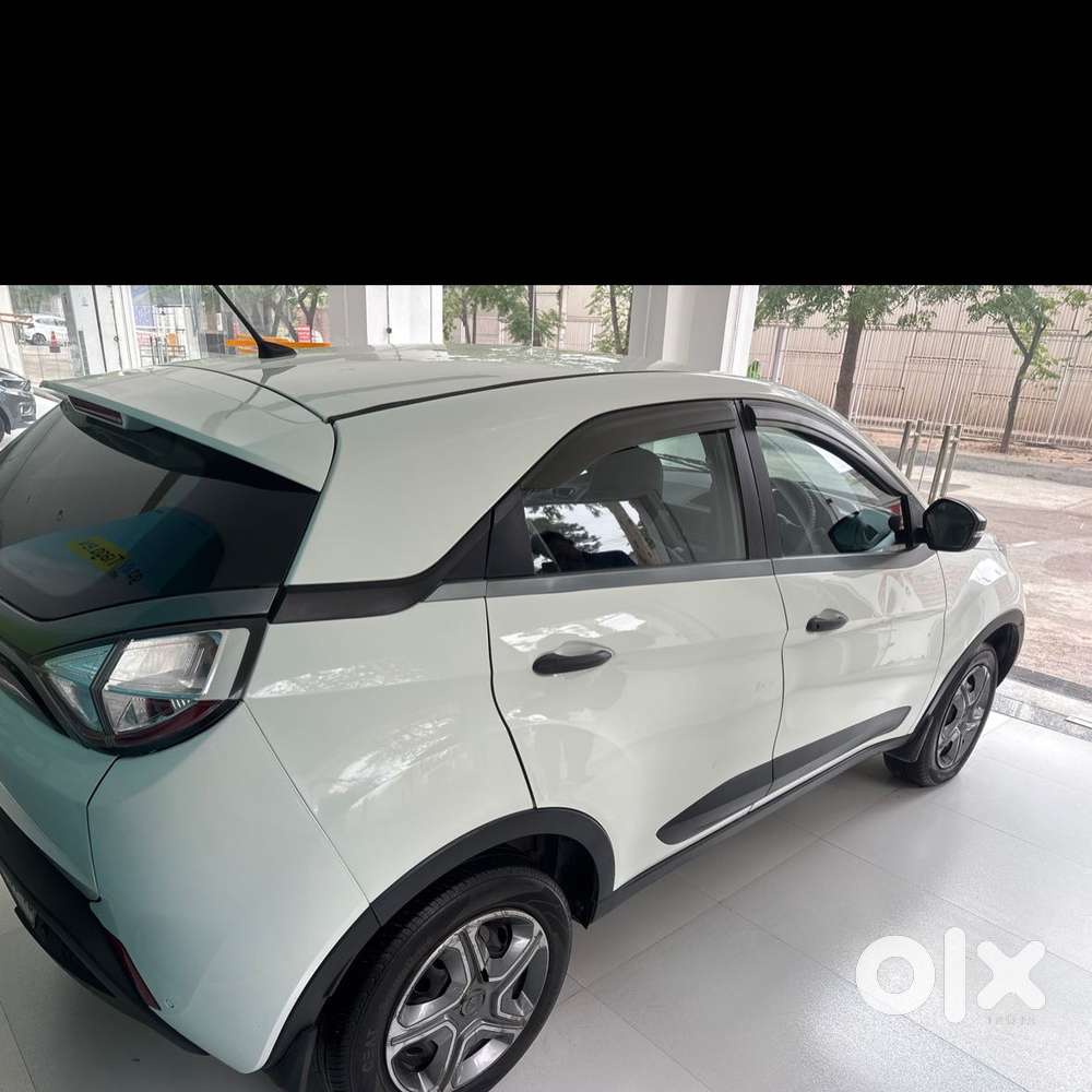 Tata Nexon 1.2 Revotron Xm, 2018, Petrol