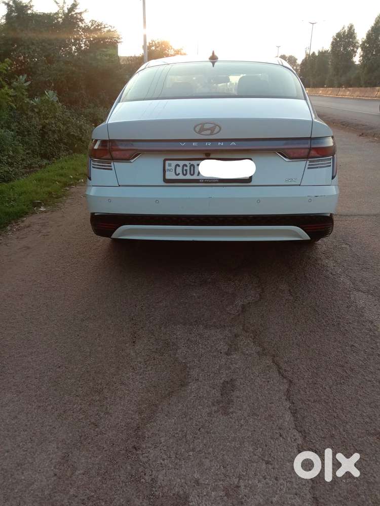 Hyundai Verna 1.5 Mpi Mt Sx (o), 2024, Petrol
